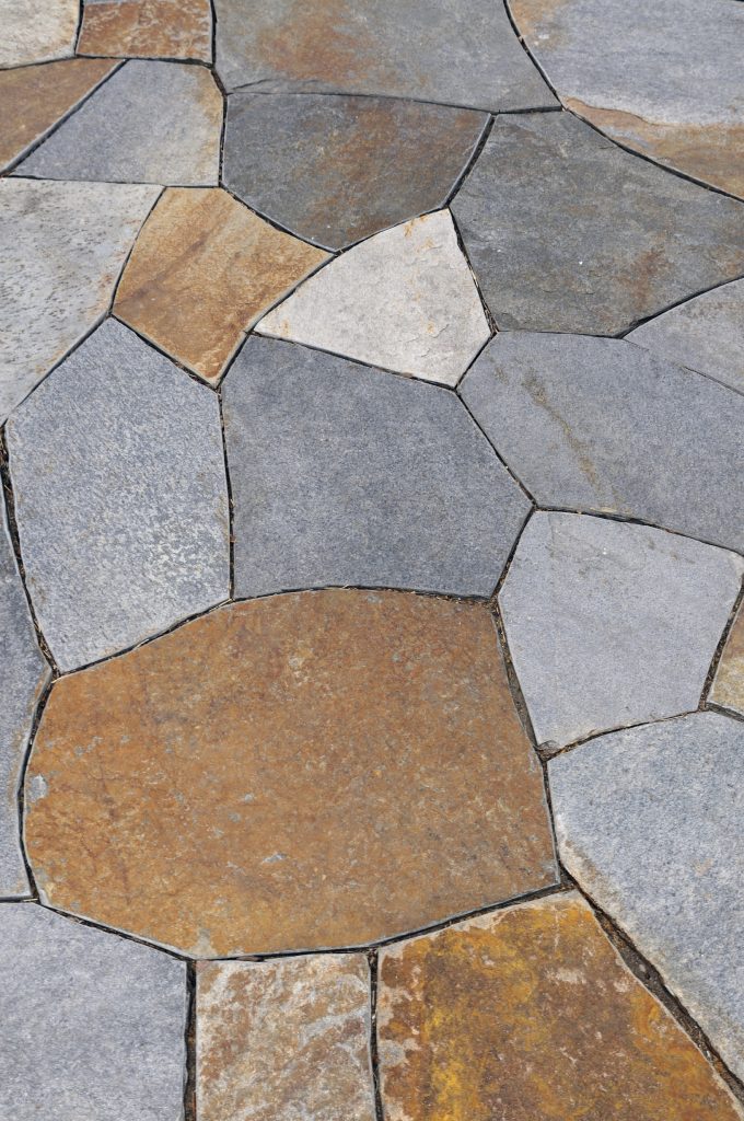 Natural stone is popular in 2015