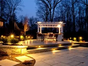 Outdoor landscape lighting